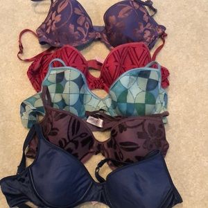 Victoria secret lot bras 36A